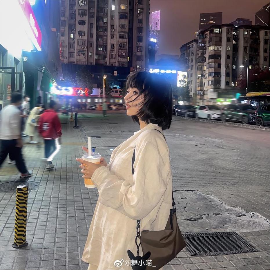 舞小喵地狱王女图集：华丽美图大放送